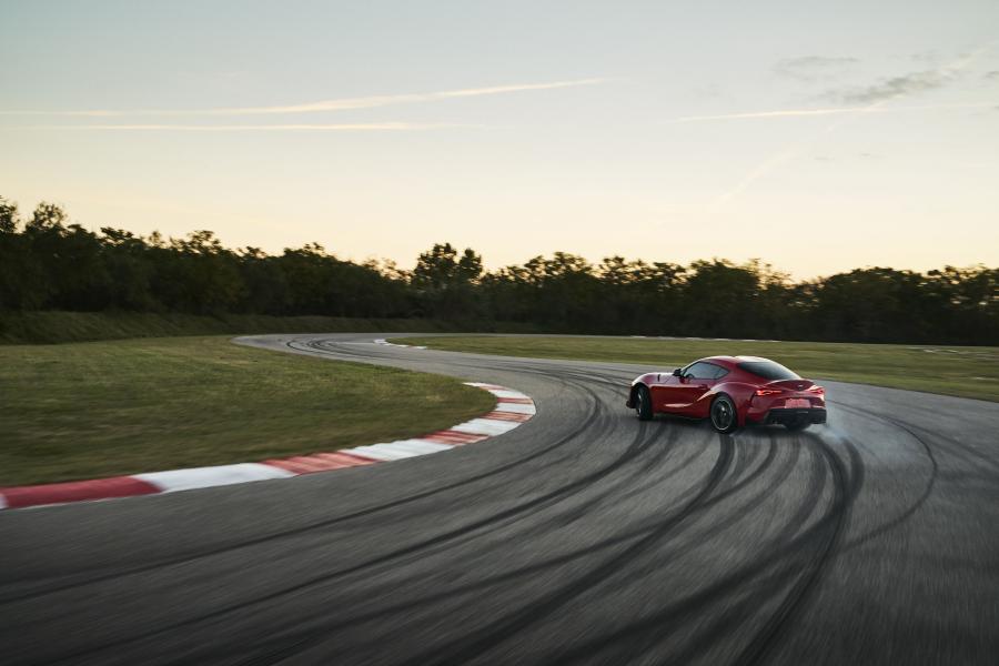  Toyota GR Supra (A90) 2019 года  (NA) (фото 45 из 56)